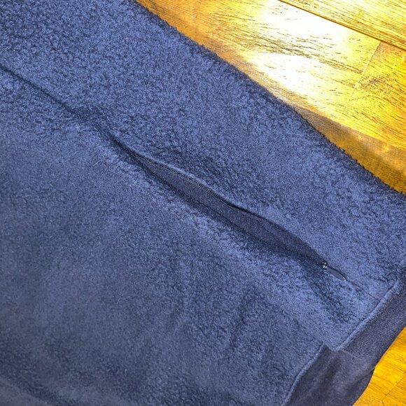 Alo Yoga Triumph Crew Sweatshirt men's medium Inside Out Fleece Pocket - Picture 6 of 6